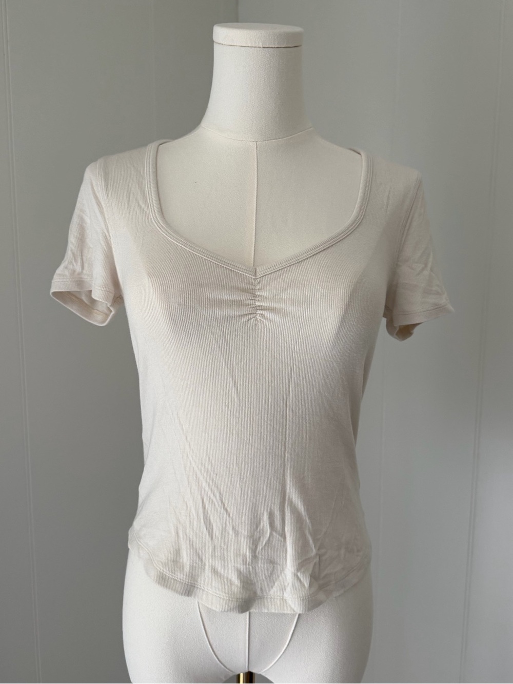 lululemon athletica Hold Tight Sweetheart Short Sleeve in Ivory